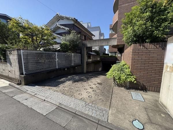 Meifair Hills 2LDK Apartment for Sale in Saitama - Thumbnail 3