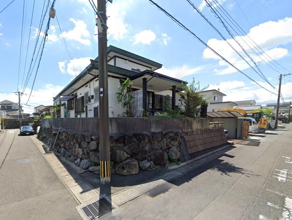 4LDK House for Sale in Sakuragaoka-cho, Miyazaki City - Thumbnail 2