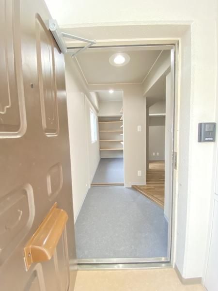 Renovated 3LDK Apartment for Sale in Sapporo Nishi Ward - Thumbnail 3