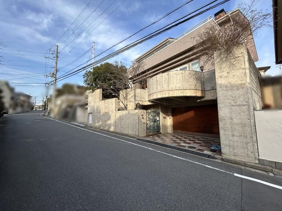 4LDK+S Custom Home with Mount Ikoma View in Ikoma, Nara - Thumbnail 2