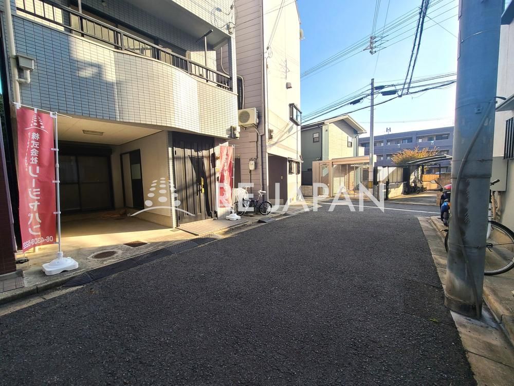 Renovated 4LDK House for Sale in Higashiosaka, Osaka - Thumbnail 3