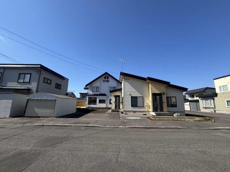2LLKK Detached House for Sale in Asahikawa, Hokkaido - Thumbnail 2