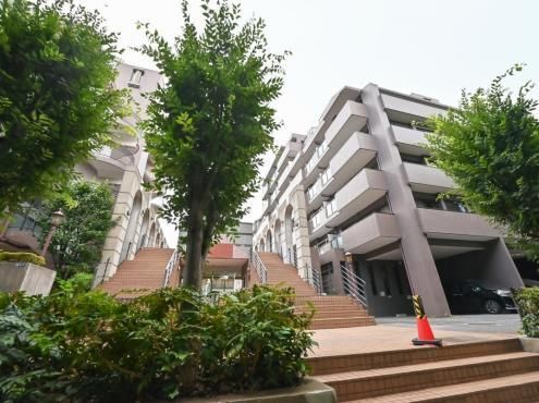 The States Shiki Park Stage 3LDK Apartment for Sale in Saitama - Thumbnail 2