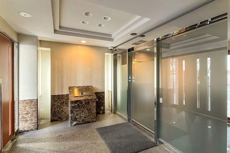 Renovated 2LDK Apartment in Minami-Azabu, Minato-ku, Tokyo - Thumbnail 4