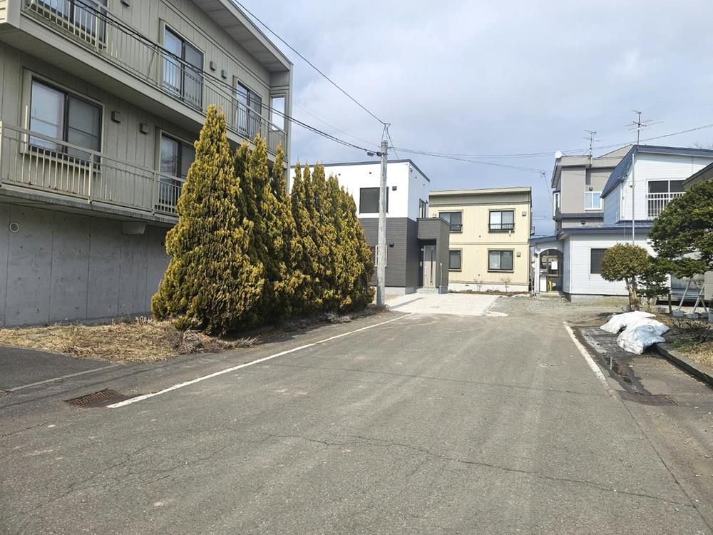 Renovated 4LDK House in Ebetsu, Hokkaido with Parking - Thumbnail 3