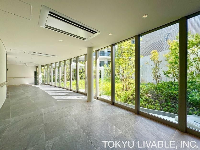 New 3LDK Apartment for Sale in Yokohama Aoba-ku - Thumbnail 3