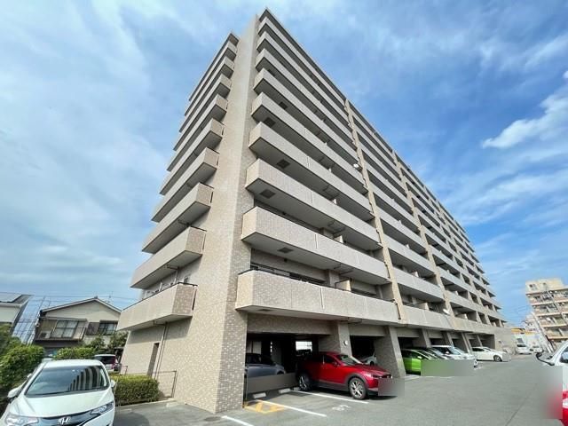 Renovated 3LDK+S Apartment in Tokushima City, Joto-cho - Thumbnail 2