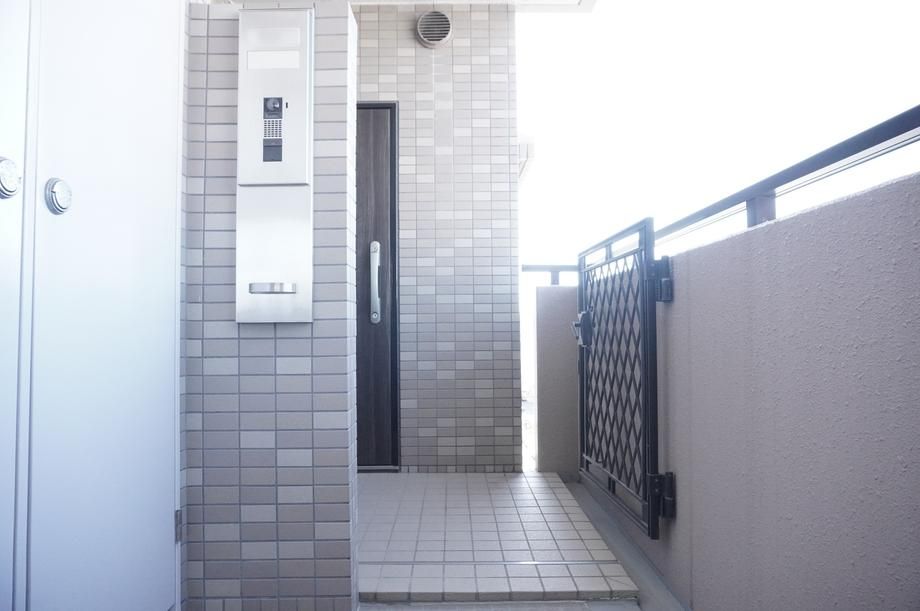 Renovated 3LDK+S Apartment in Tokushima City, Joto-cho - Thumbnail 3