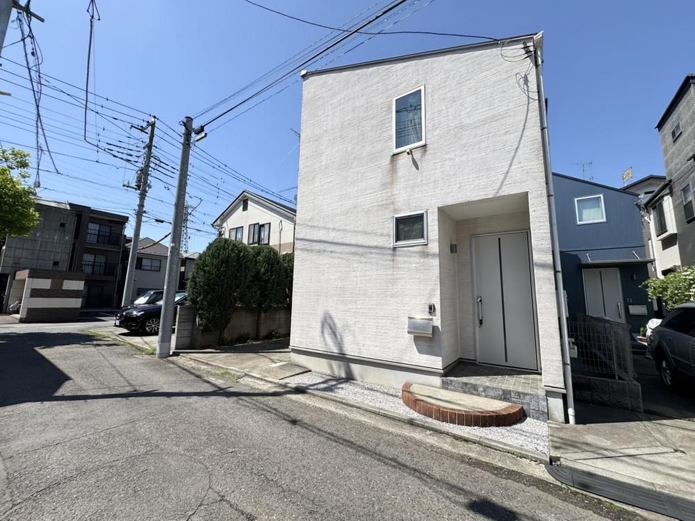 2LDK House for Sale in Fuchu, Tokyo - 63.77m2 - Thumbnail 2