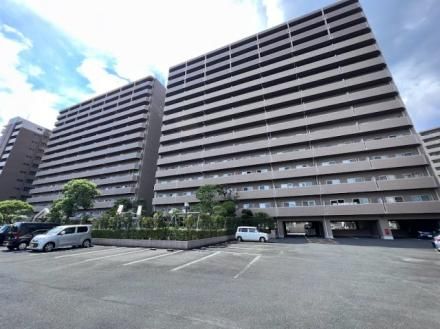 4LDK Apartment for Sale in Kochi City, Kochi Prefecture - Thumbnail 2