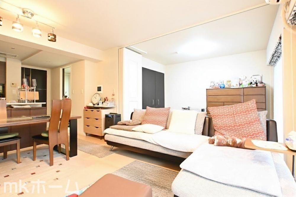 2LDK Apartment for Sale in Funabashi, Chiba - 73.52m² - Thumbnail 4