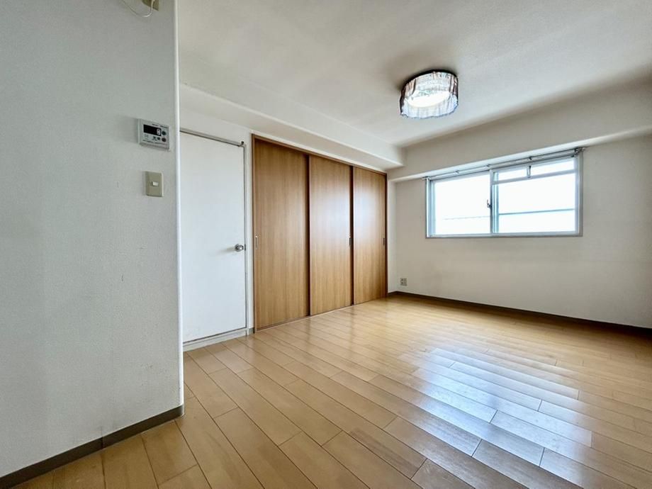 4LDK Apartment for Sale in Totsuka, Yokohama - 71.68m2 - Thumbnail 3