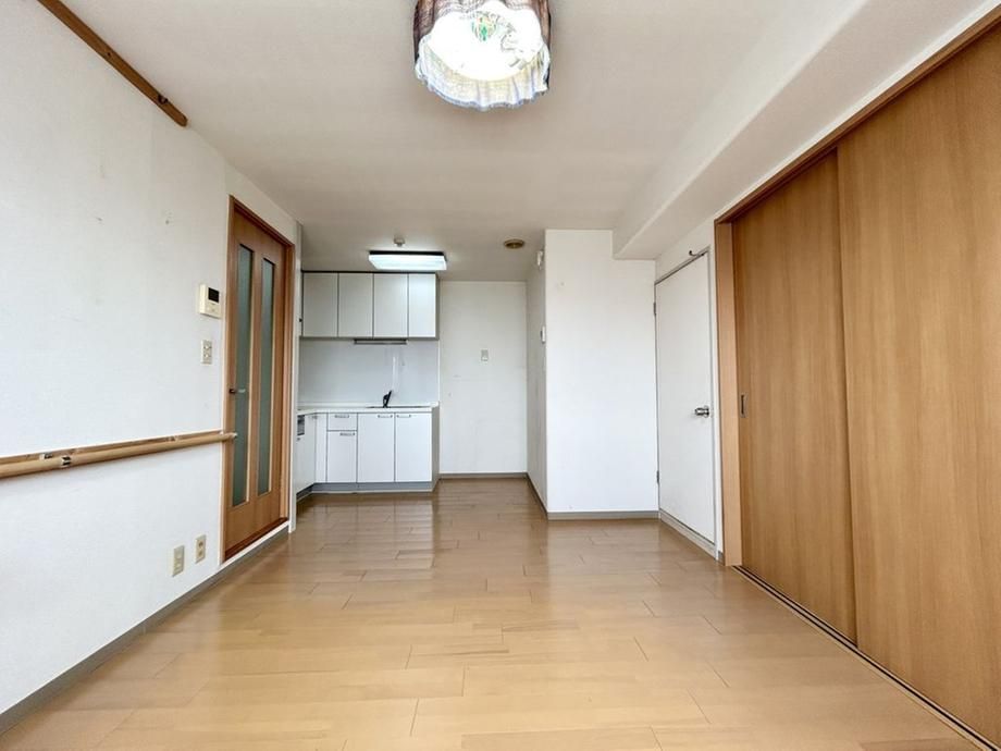 4LDK Apartment for Sale in Totsuka, Yokohama - 71.68m2 - Thumbnail 4