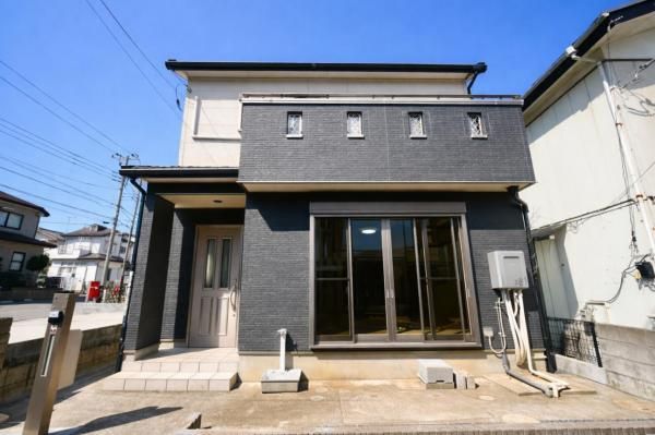 2LDK Detached House for Sale in Kamagaya, Chiba - Thumbnail 2