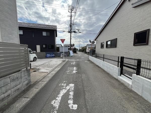 4LDK House for Sale in Miyazaki City with Solar Power and Storage Battery - Thumbnail 4
