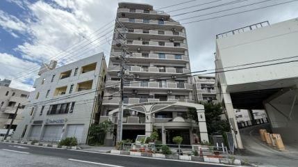 3LDK Apartment for Sale in Tsuboya, Naha, Okinawa - 62.01m2 - Thumbnail 2