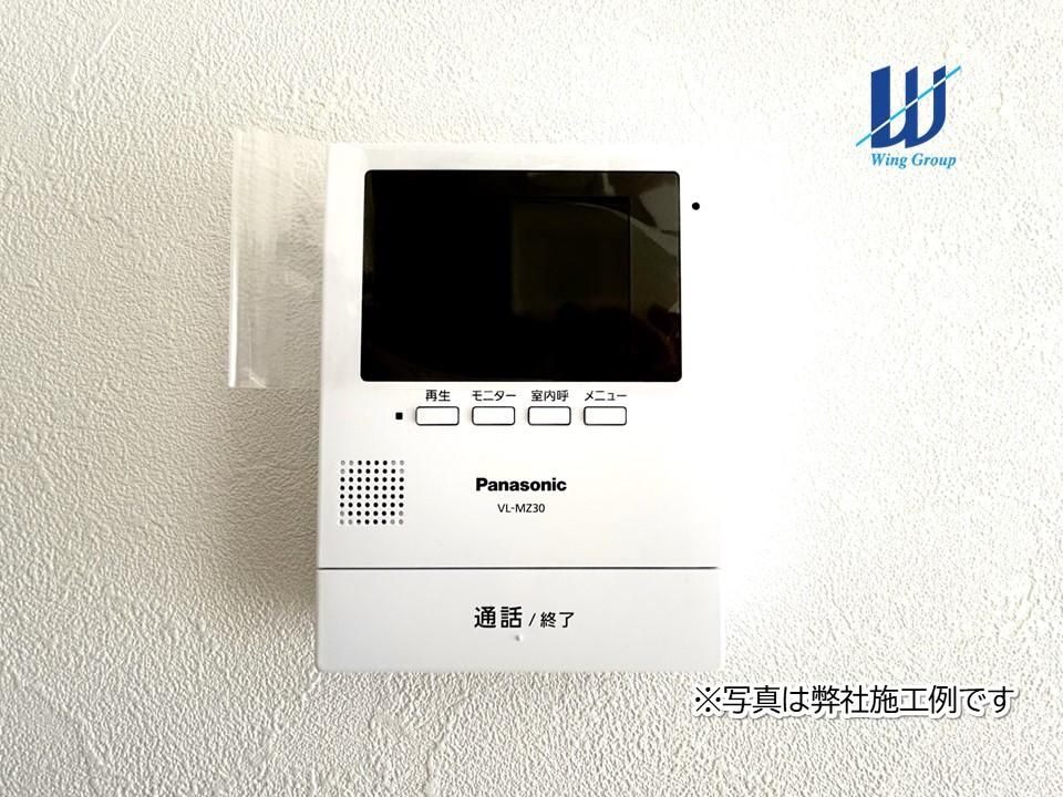 3LDK Apartment for Sale in Samukawa, Kanagawa - 73.26 sqm - Image 1