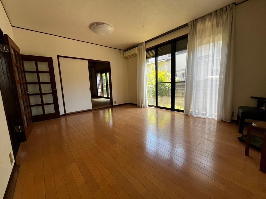 5K Detached House in Koganei City – 106m² Land - Thumbnail 3