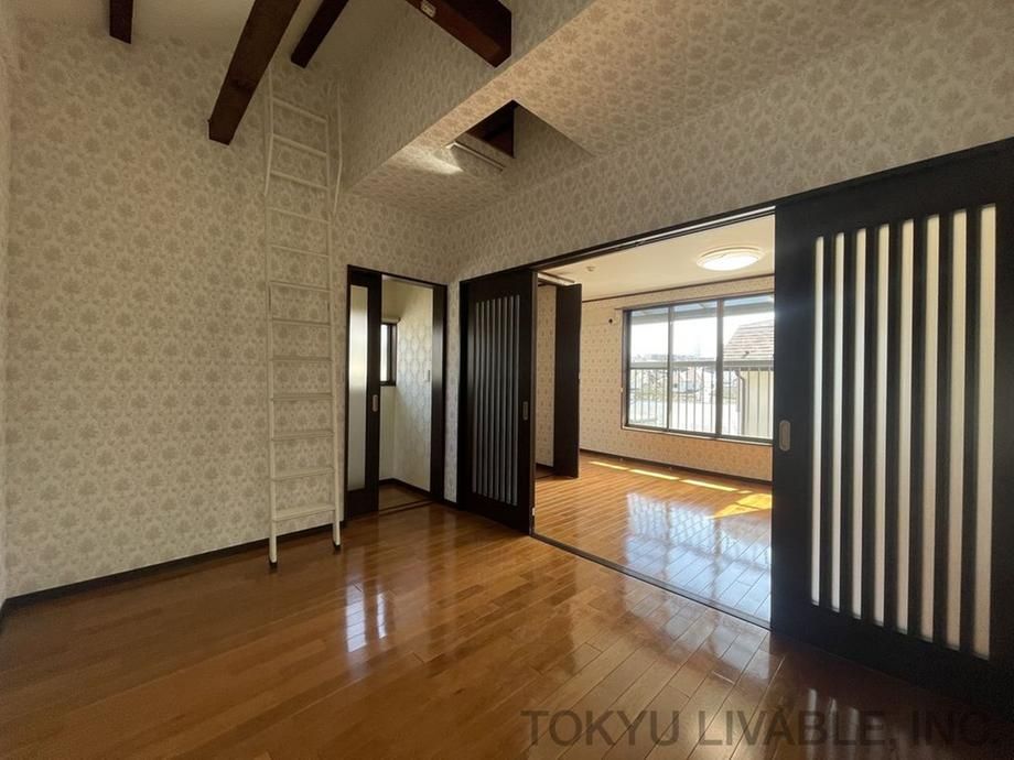 Detached House for Sale in Totsuka, Yokohama - 1LDK+S - Thumbnail 4