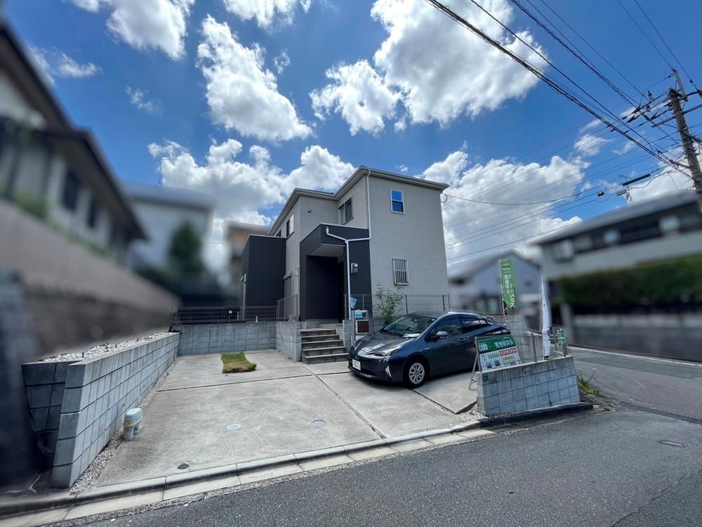 2020-Built 4LDK All-Electric House with Solar in Ōnojō, Fukuoka - Thumbnail 2