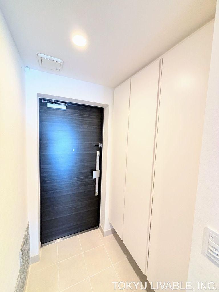 2LDK Apartment for Sale in Yamato, Kanagawa - 55.65m² - Thumbnail 2