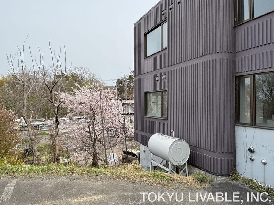 1,228 sqm Land for Sale in Miyanomori, Chuo-ku, Sapporo - Thumbnail 2