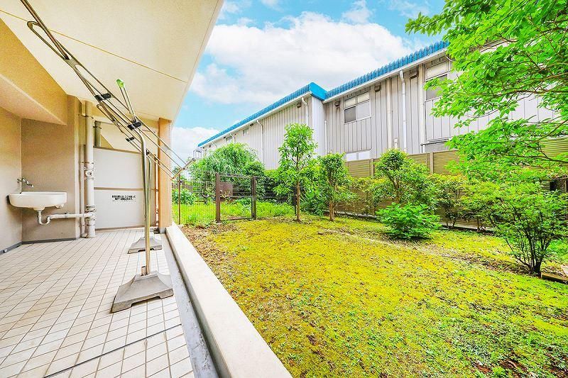 3LDK Apartment for Sale in Takatsu Ward, Kawasaki with Private Garden - Thumbnail 2