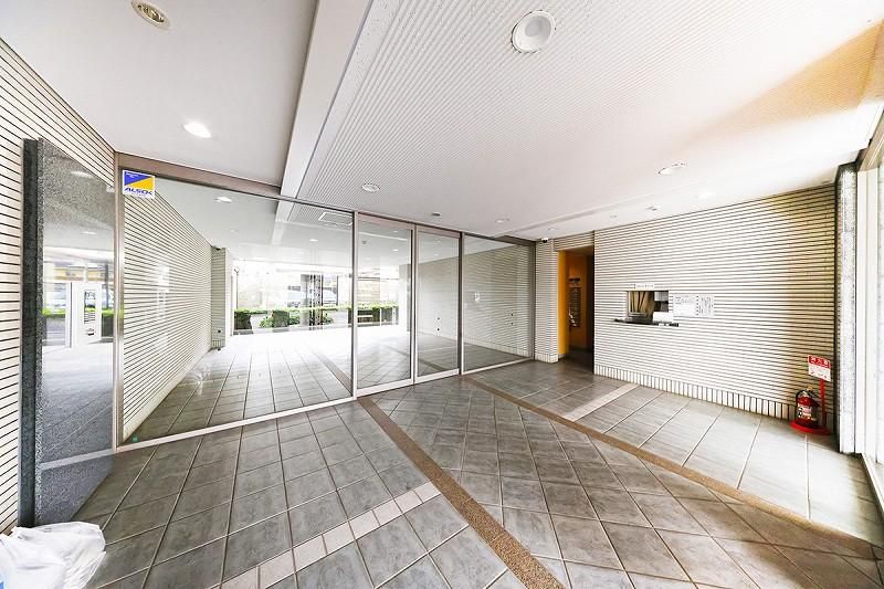 3LDK Apartment for Sale in Takatsu Ward, Kawasaki with Private Garden - Thumbnail 3
