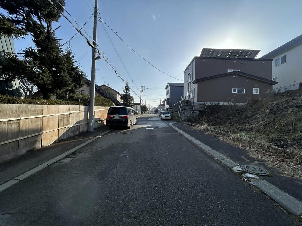 Land for Sale in Minami-ku, Sapporo - 229 sqm - Thumbnail 3