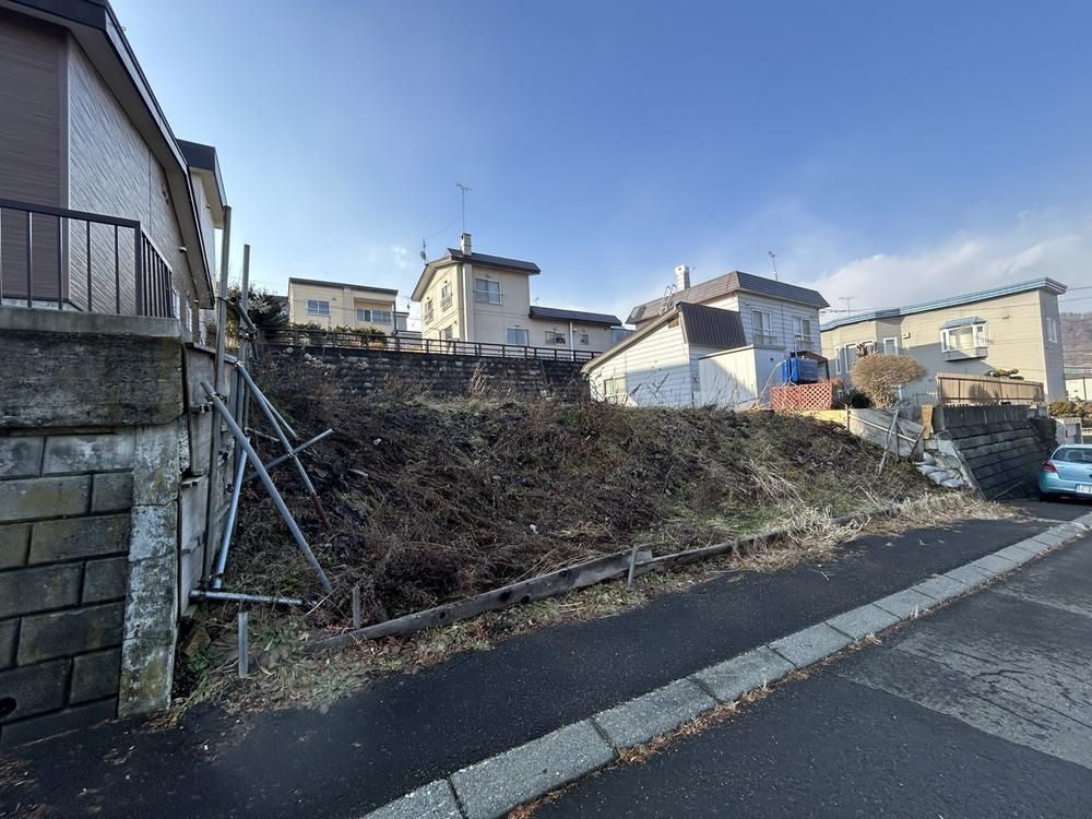 Land for Sale in Minami-ku, Sapporo - 229 sqm - Thumbnail 2