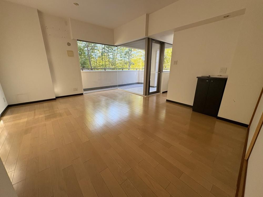 4LDK Apartment for Sale in Takatsu-ku, Kawasaki, Kanagawa - Thumbnail 3