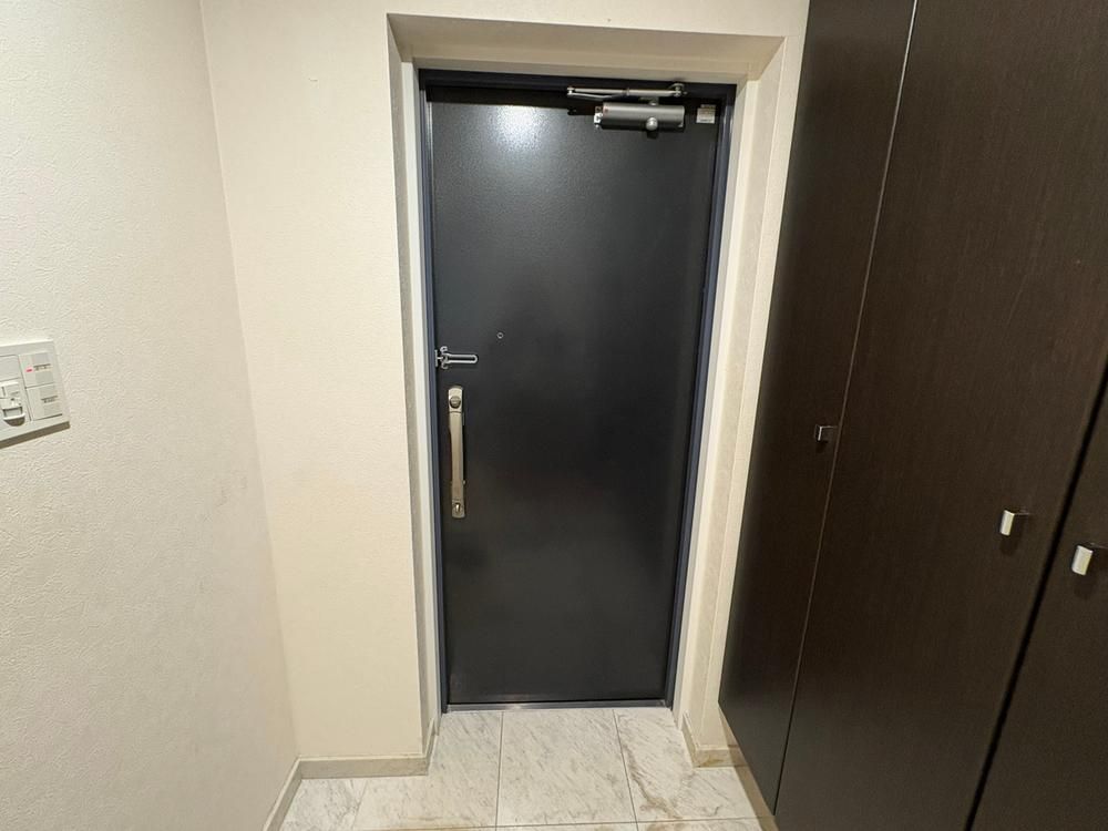 4LDK Apartment for Sale in Takatsu-ku, Kawasaki, Kanagawa - Thumbnail 2