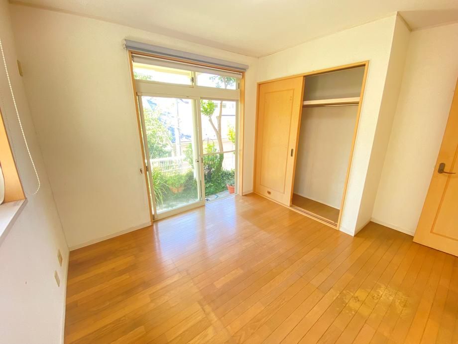 4LDK House for Sale in Hayama with Ocean and Fuji Views - Thumbnail 2
