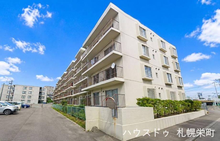 Alpha Court Shiroishi Condominium in Sapporo Shiroishi Ward - Thumbnail 3