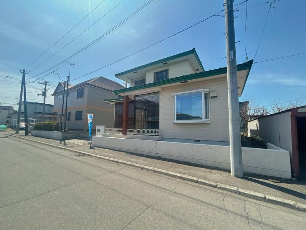 Renovated 4LDK House for Sale in Obihiro, Hokkaido - Thumbnail 2