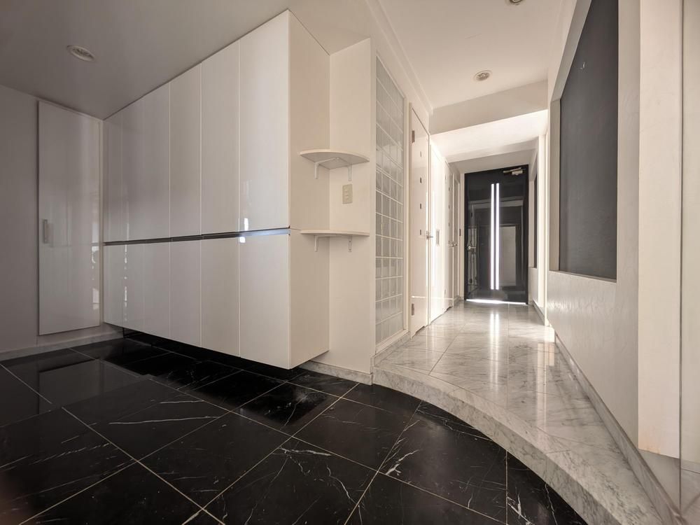 4LDK Apartment for Sale in Urawa-ku, Saitama City - Thumbnail 2