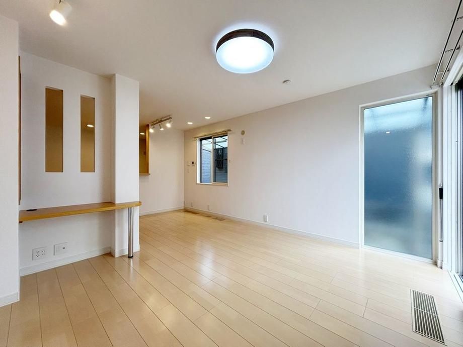 3LDK Detached House in Saitama City with Solar Panels - Thumbnail 4