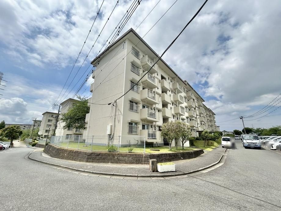 2LDK Apartment for Sale in Sakae Ward, Yokohama - Thumbnail 2