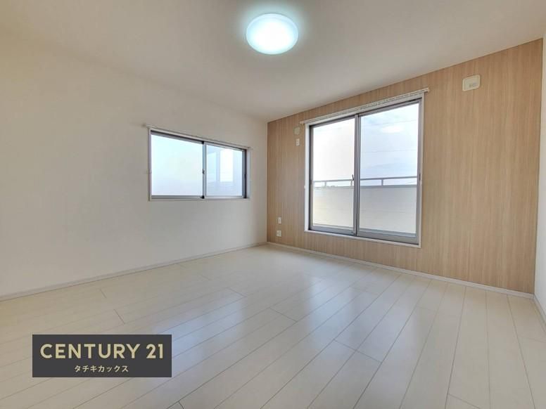4LDK House for Sale in Koga City, Ibaraki - 108.47m2 - Thumbnail 4