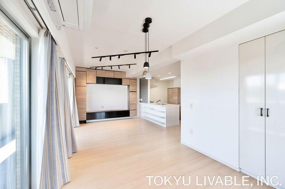 2LDK Apartment for Sale in Kawasaki, Kanagawa - 64.71 sqm - Thumbnail 2