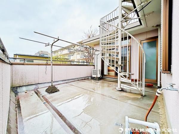 5LDK House for Sale in Higashimurayama, Tokyo with Rooftop Balcony - Thumbnail 4