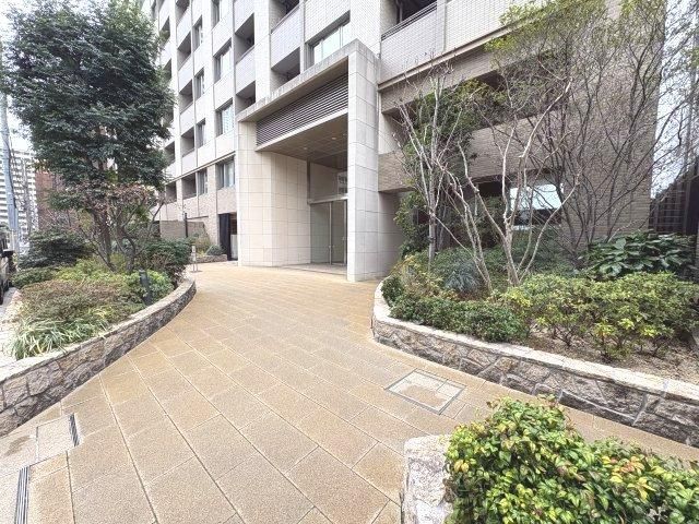 4LDK Apartment for Sale in Chuo City, Tokyo – 91m2 - Thumbnail 2