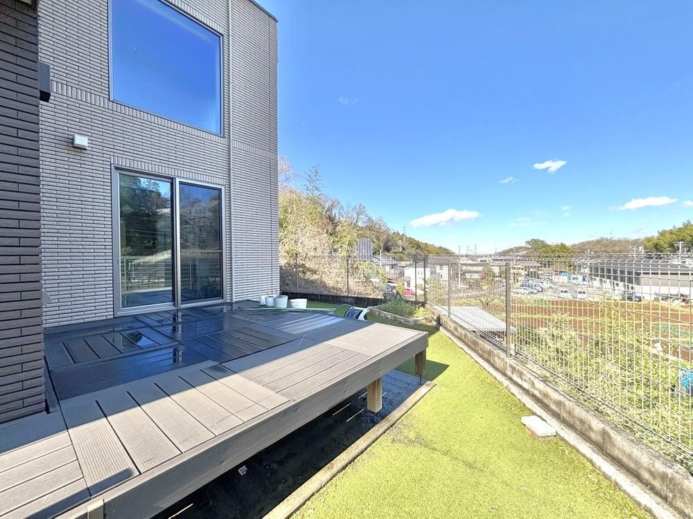 Modern 4LDK+S House in Hachioji with Solar & Whole-House AC - Thumbnail 2