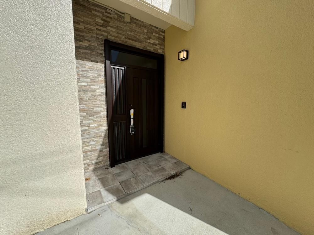 Renovated 4LDK House for Sale in Naha, Okinawa - 119.97m2 - Thumbnail 2