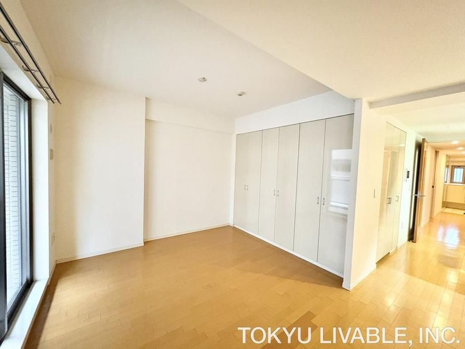 2LDK Apartment for Sale in Asao Ward, Kawasaki - Thumbnail 3