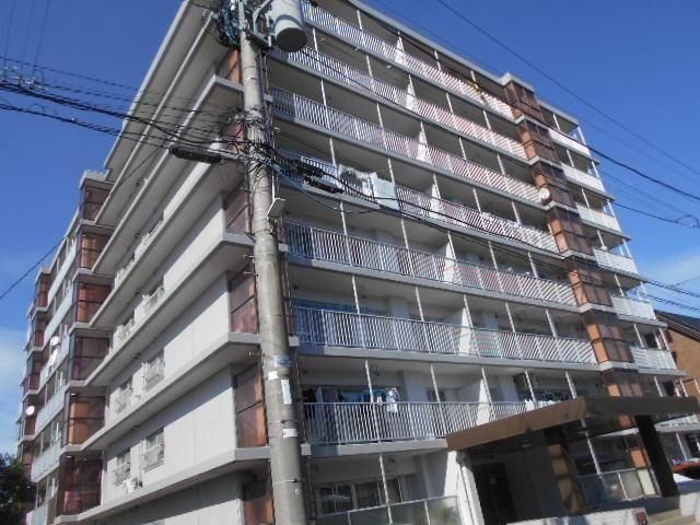 Renovated 3LDK Apartment in Taihaku, Sendai - Image 1