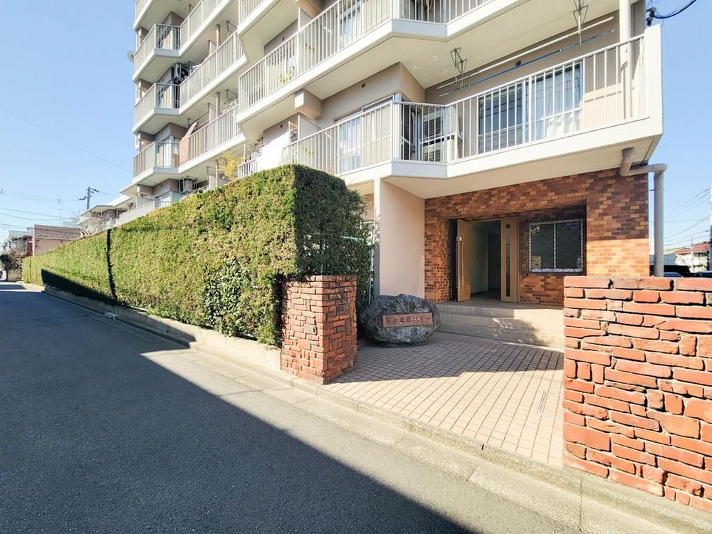 4LDK Apartment for Sale near Warabi Station, Saitama - Thumbnail 2