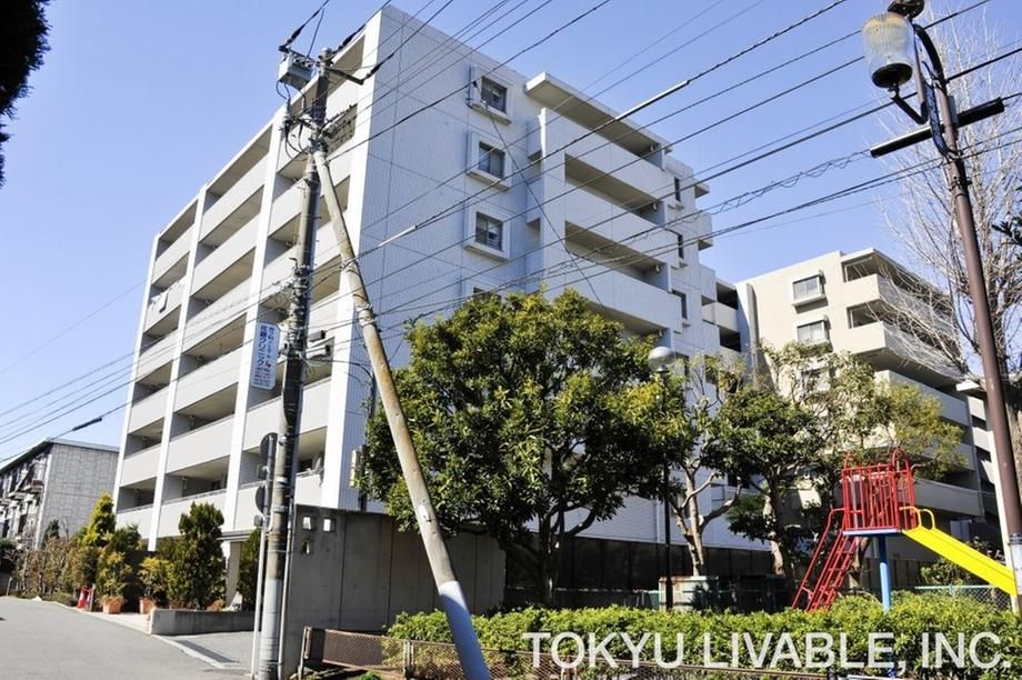 3LDK Apartment for Sale in Kawasaki with Private Garden - Thumbnail 2