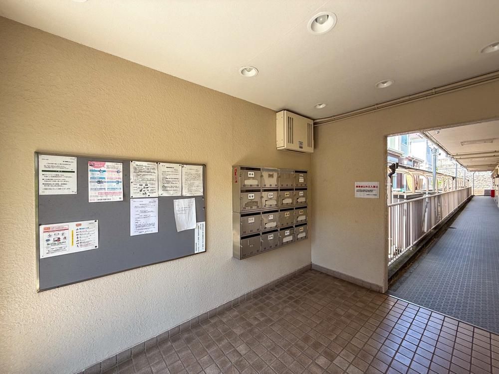 3LDK Condominium for Sale in Isogo-ku, Yokohama - Thumbnail 3