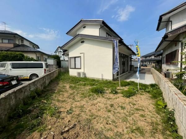 Renovated 5DK House in Fukushima City with Garage and Parking - Thumbnail 2